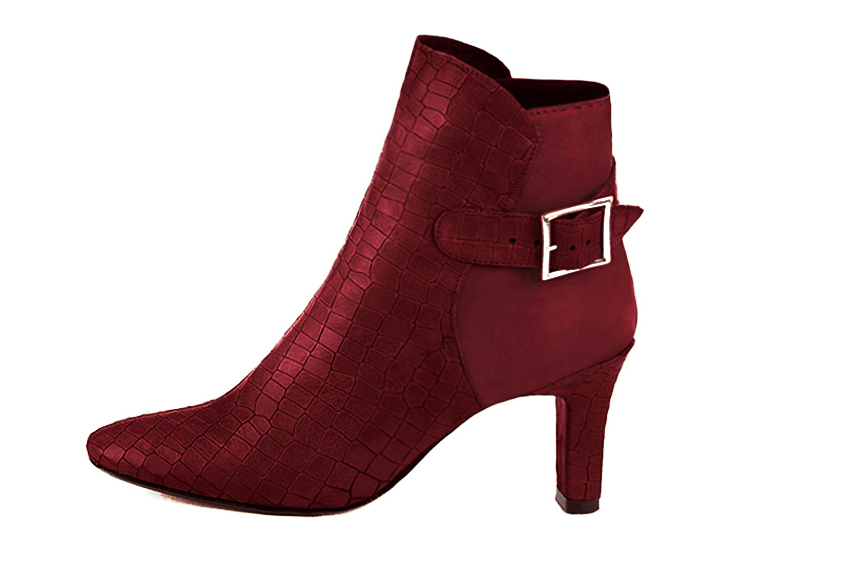 Burgundy red women's ankle boots with buckles at the back. Round toe. High kitten heels. Profile view - Florence KOOIJMAN